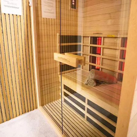 Entspannung Mitten Im Schwarzwald Mit Infrarotsauna Und Massagesessel Apartamento Schönwalde